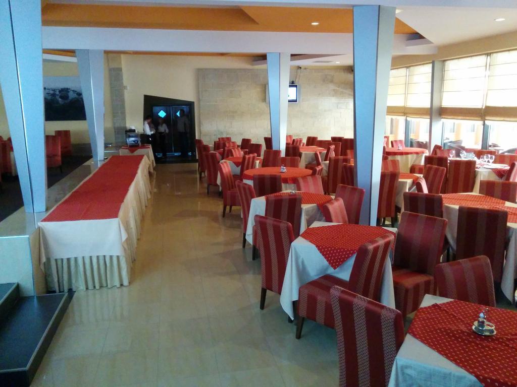 Hotel Palas Мамая Екстериор снимка