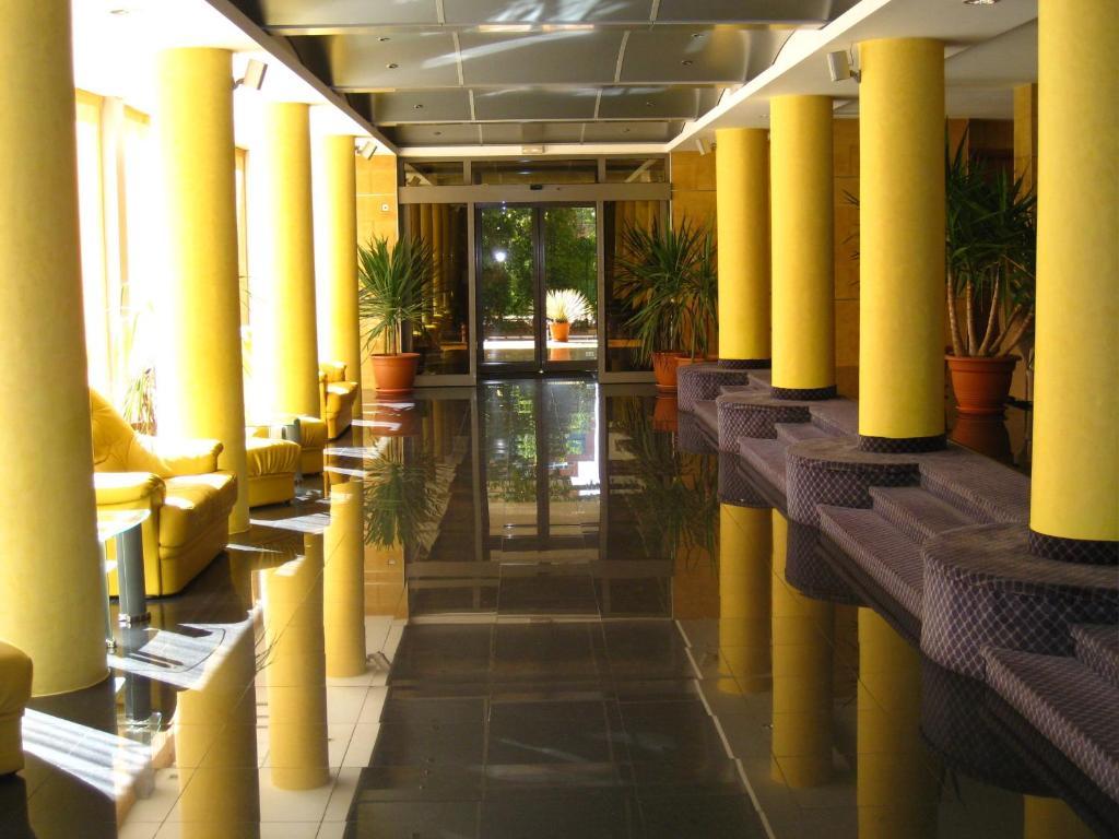 Hotel Palas Мамая Екстериор снимка